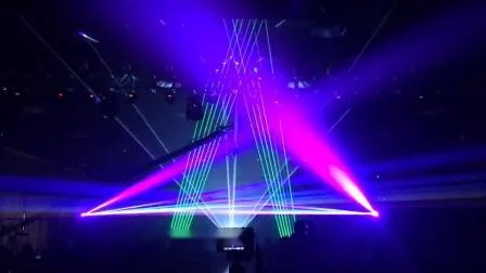Magnifique faisceau lumineux laser extérieur RVB 40 W pour l'activité du festival